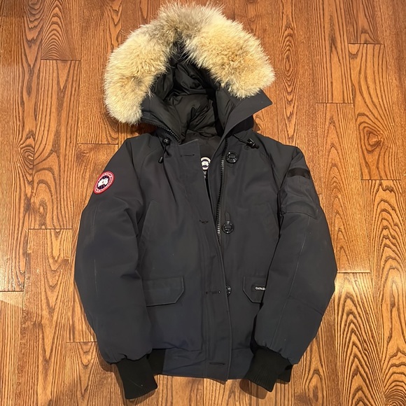 SOLD-Canada Goose Down Chilliwack - Picture 4 of 5